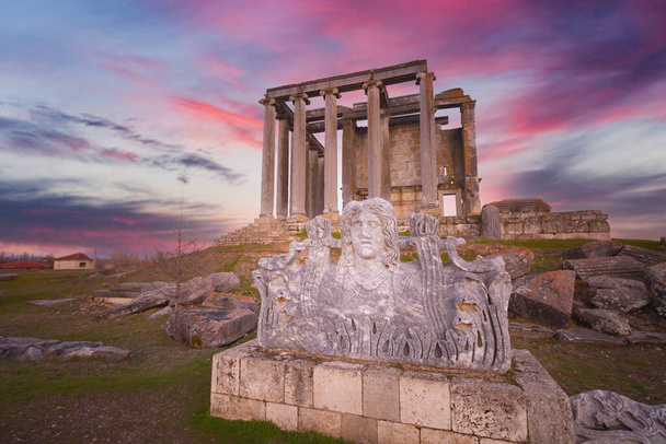  Aizanoi oude stad. Zeus tempel kutahya - Foto, afbeelding
