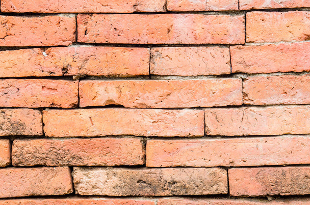 Стара червона цегляна стіна, Таїланд. - Фото, зображення