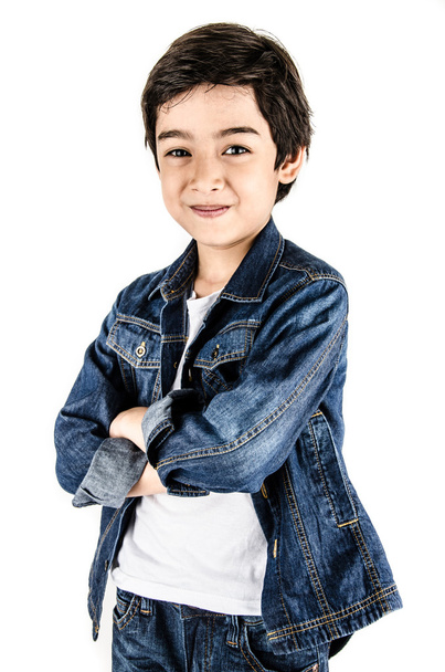 Mały chłopiec w jean tkaniny moda izolować na białym tle cla - Zdjęcie, obraz