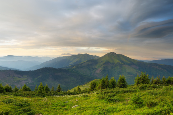 Sabah dağlarda - Fotoğraf, Görsel