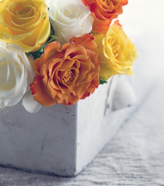Buquê de rosas amarelas e laranja
 - Foto, Imagem