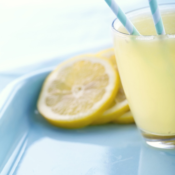 Copo de suco de limão
 - Foto, Imagem