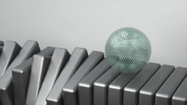 Futurisztikus 3D animáció egy texturált, szürke mechanikus fogaskerekeken guruló varangy gömbről, fényes és dinamikus. Kielégítő videó - Felvétel, videó