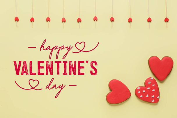 Festliches Banner zum Valentinstag mit herzförmigen Plätzchen - Foto, Bild