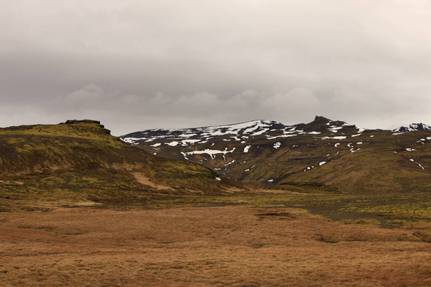 Kilátás egy hegyre a Vesturland régióban Izland - Fotó, kép