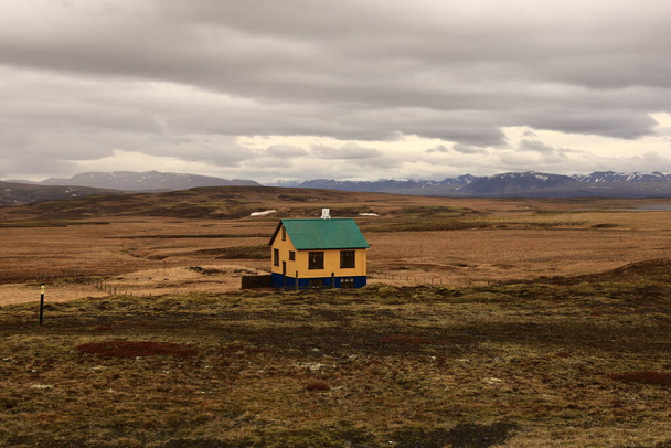 Thingvellir İzlanda 'nın güneybatısında, Reykjavik' in 50 km doğusunda tarihi bir yer ve ulusal park. - Fotoğraf, Görsel