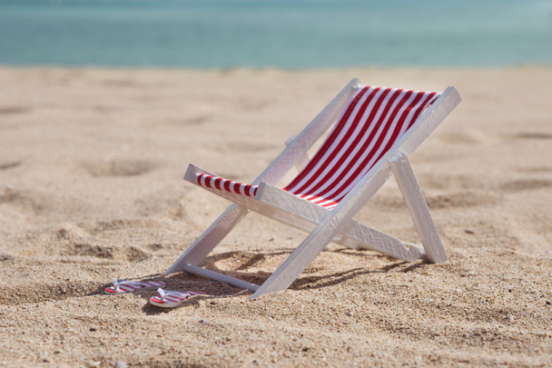 Beach Chair And Flip-flops - 写真・画像