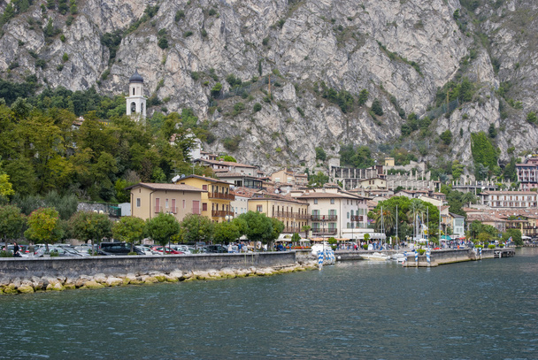 イタリアのガルダ湖のリモーネの町 - 写真・画像