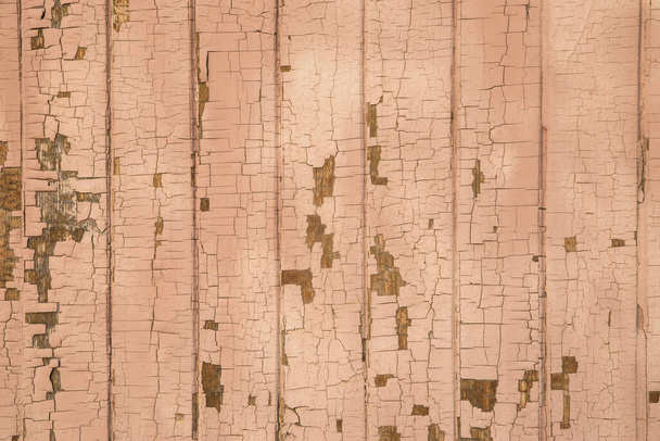 Parede de bangalô vintage de prancha de madeira com velho descascamento de tinta closeup como fundo grunge - Foto, Imagem
