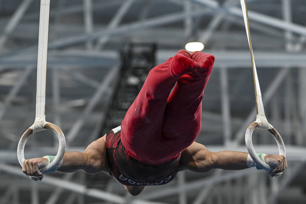 Сантьяго, Чилі, 23 жовтня 2023, Вільям Емарді (CAN) під час Гімнастики - чоловіки Мистецтво на Панамериканських іграх 2023 року - Фото, зображення