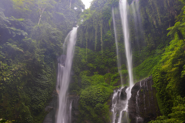 Sekumpul Wasserfall auf der Insel Bali, Indonesien - Foto, Bild