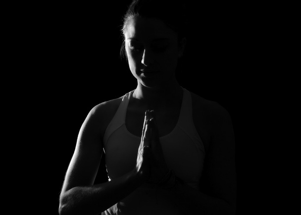 Yoga Tadasana avec anjali mudra Pose de montagne avec les mains de prière
 - Photo, image