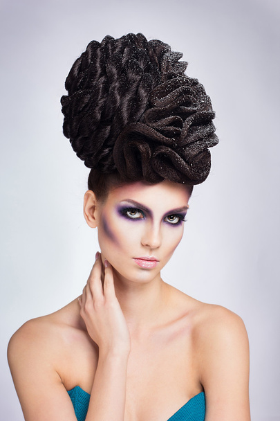 Fashion Model Girl With Trendy Make up and hair style. - 写真・画像