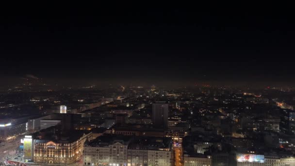 vista panorámica del centro de la ciudad noche noche desde arriba iluminación del tráfico de la ciudad enero 11, 2024 Varsovia Polonia - Metraje, vídeo