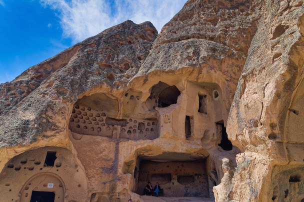 Paisaje típico de Capadocia, Turquía
.  - Foto, Imagen