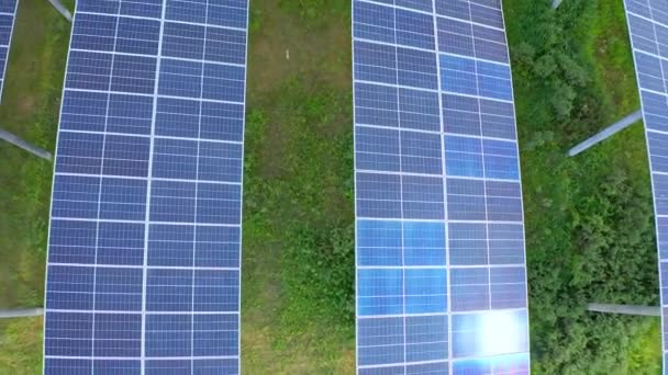 Luchtfoto van zonne-energiecentrale   - Video