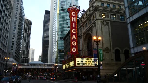 A híres Chicago Theater State Street o - Felvétel, videó