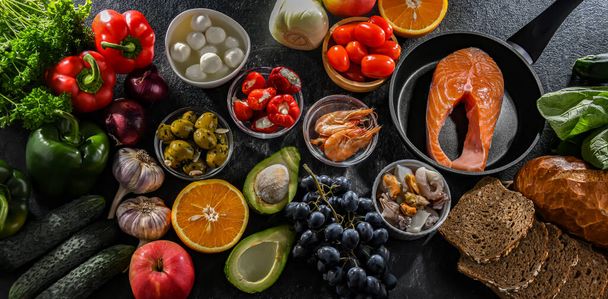 Produkty żywnościowe reprezentujące dietę śródziemnomorską, które mogą poprawić ogólny stan zdrowia - Zdjęcie, obraz
