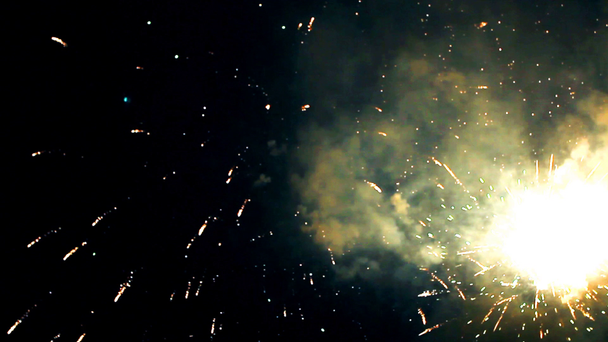 fuegos artificiales reales 6
 - Metraje, vídeo