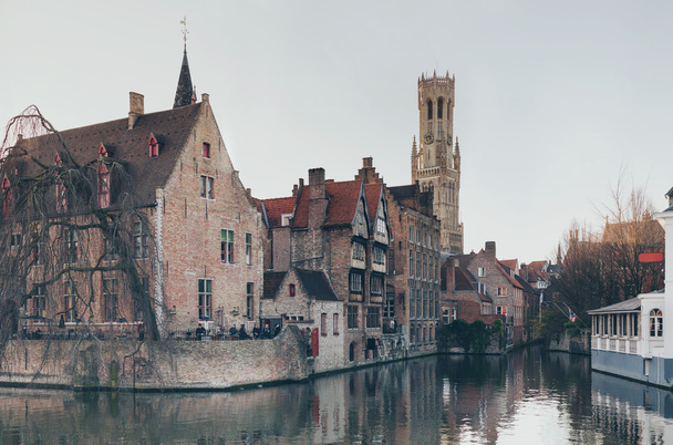Csatorna révén Old Town Bruges - Fotó, kép