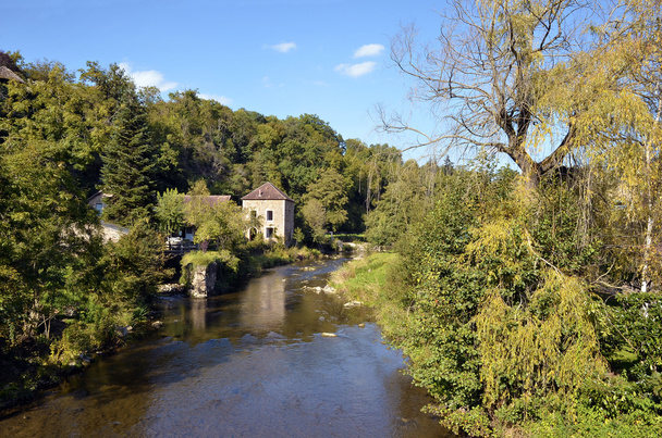 The river Sarthe at Saint-Ceneri-le-Gerei - Фото, зображення