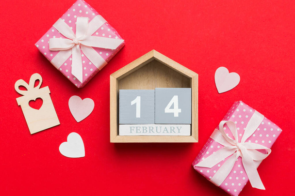 Valentine Day theme with wooden block calendar. Greeting card template for Valentines Day.copy space for text. - Fotoğraf, Görsel