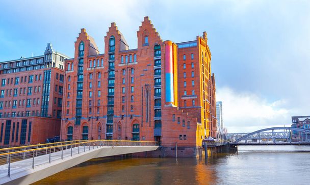 HafenCity wijk in Hamburg, Duitsland. Beroemde Duitse architectuur - Foto, afbeelding