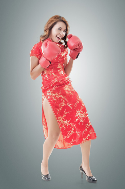 fighting Chinese woman - Foto, immagini