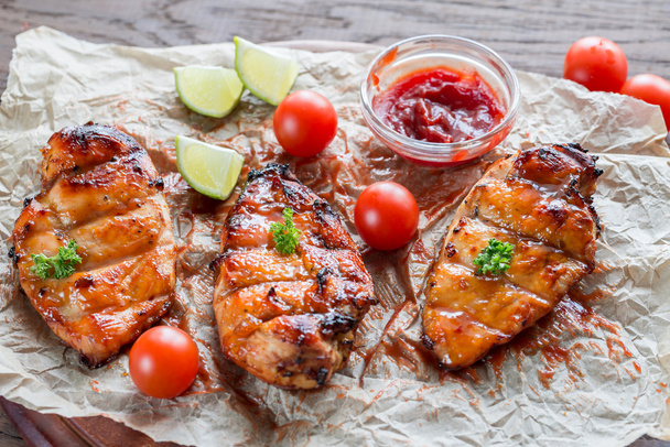 Grilled chicken breasts in hot mango sauce - Photo, Image