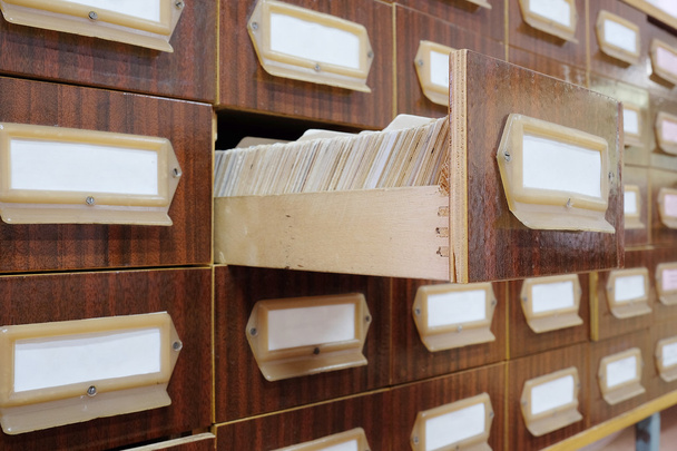 Drawers with catalog cards in library - Foto, Imagen