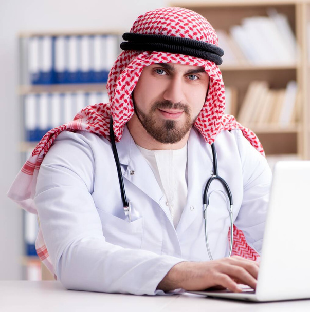 The arab doctor working in the lab hospital - Photo, Image