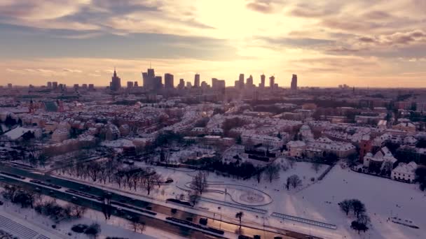 Zdjęcia lotnicze Warszawy, Polska zimą - Materiał filmowy, wideo