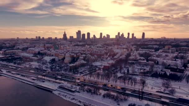 Zdjęcia lotnicze Warszawy, Polska zimą - Materiał filmowy, wideo