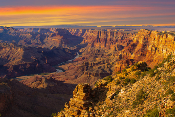 Fenséges kilátás a Grand Canyon, alkonyatkor - Fotó, kép
