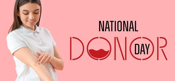 Banner de conscientização para o Dia Nacional do Doador com mulher com adesivo médico aplicado - Foto, Imagem