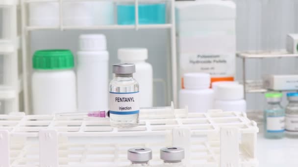 FENTANYL en un vial, Productos químicos utilizados en medicina o laboratorio  - Metraje, vídeo