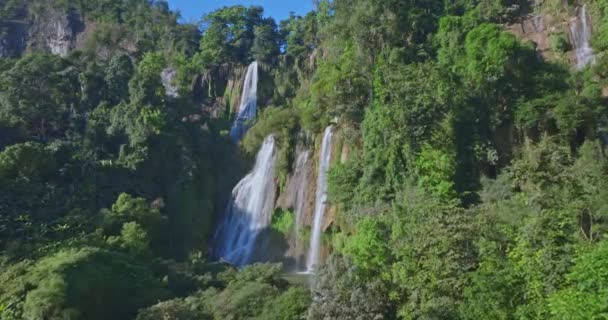 Aerial View Numerous waterfalls flow from wide, steep cliffs. Thi Lor Su waterfall Nestled amidst the untouched beauty of Tak Province.Thi Lo Su Waterfall The Largest Waterfall in Thailand. - Footage, Video