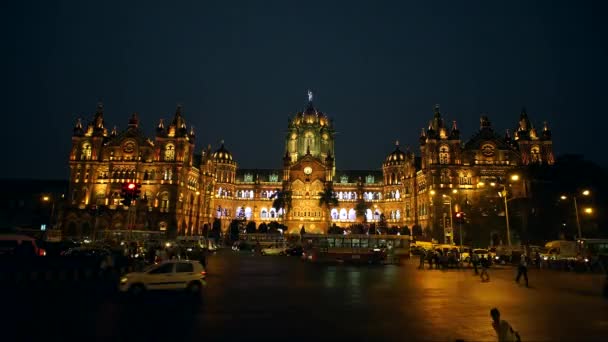 Chhatrapati Shivaji Terminus (Cst) korábban Victoria Terminus Mumbaiban, Indiában az Unesco Világörökség része, és a történelmi vasútállomás, amely arra szolgál, mint a székhelye, a központi vasúti. - Felvétel, videó