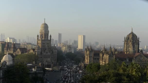 Aikaviive video Chhatrapati Shivaji Terminus (CST) entinen Victoria Terminus Mumbai, Intia on Unescon maailmanperintökohde ja Brihanmumbai Municipal Corporation (BMC) Building, Mumbai
. - Materiaali, video