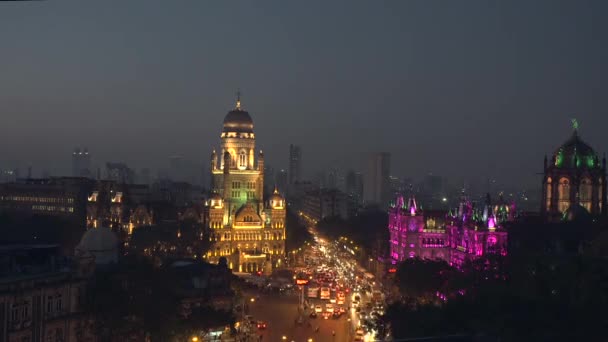 Aikaviive video uusi valaistus Chhatrapati Shivaji Terminus (CST) entinen Victoria Terminus, on Unescon maailmanperintökohde ja Brihan Mumbai Municipal Corporation (BMC) Building, Mumbai
. - Materiaali, video