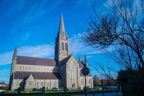 Killarney, İrlanda 'da Kerry eyaletinin Kerry ilçesinin batısında yer alan Kerry Piskoposluğu' nun katedrali.. - Fotoğraf, Görsel