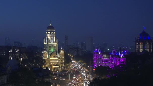 Odstupem času video nového osvětlení na nádraží čhatrapatiho Šivádžího (Cst) dříve Victoria Terminu, je světového dědictví UNESCO a Brihan Mumbai Municipal Corporation (Bmc) budova, Mumbai. - Záběry, video