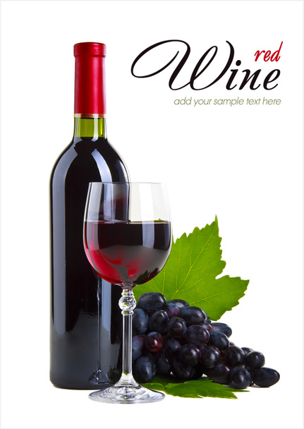 Бутылка вина, бокал, гроздь винограда, изолированные на белой ба
 - Фото, изображение