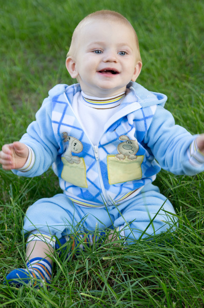 Baby in grass - Фото, зображення
