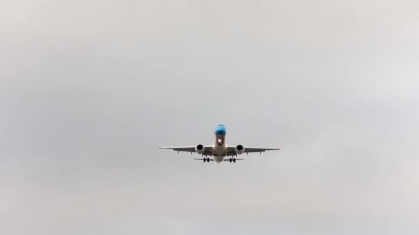 Αεροπλάνο που πλησιάζει για προσγείωση - Πλάνα, βίντεο