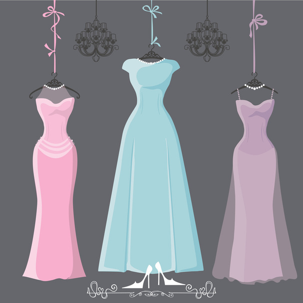 Three retro long bridesmaid dresses - Foto, Bild