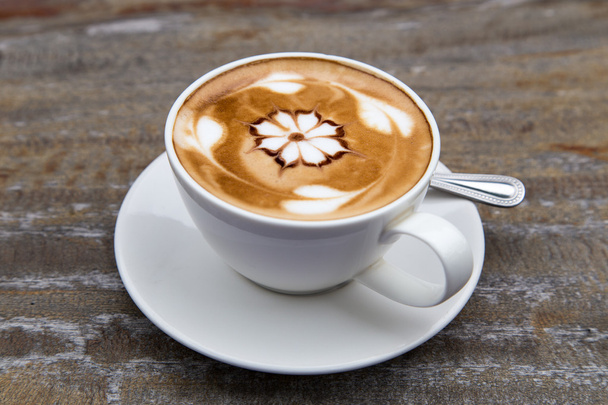 Art Latte Coffee auf weißer Tasse - Foto, Bild