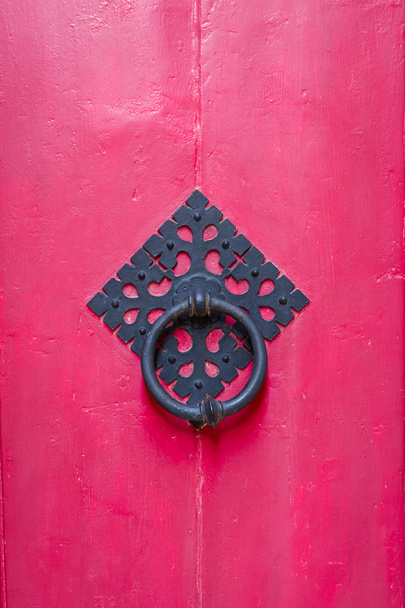 Передні двері молоток будинку Мальтійська - Фото, зображення