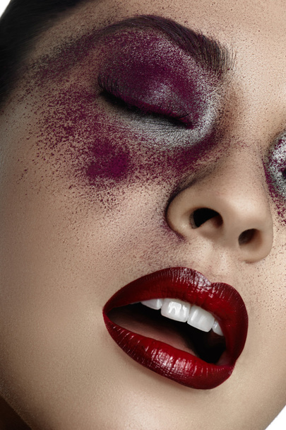 Beautiful Girl with purple Makeup on closed Eyes - Valokuva, kuva