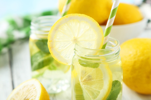 Fresh lemonades with lemons - Foto, Bild